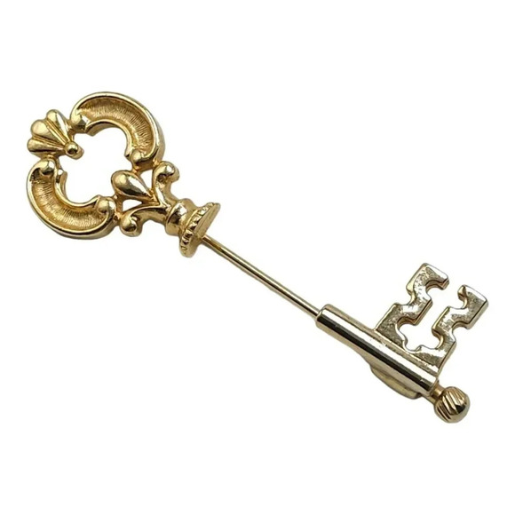 Avon Skeleton Key Stick Hat Lapel Pin Gold Tone Vintage - Picture 1 of 4